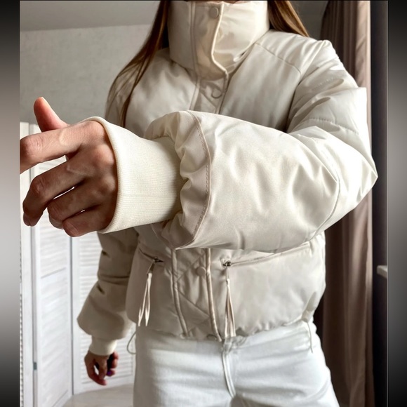 NWOT Winter Puffer Jacket in Cream - Picture 2 of 9